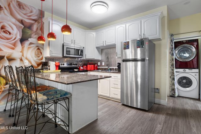 1180 Century Oaks Drive, A, Gulfport, MS 39507