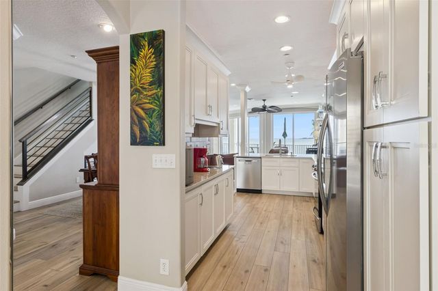 137 BRENT CIRCLE, Oldsmar, FL 34677