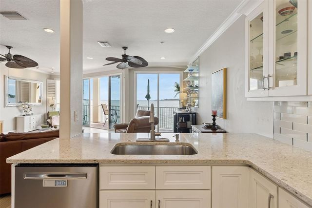 137 BRENT CIRCLE, Oldsmar, FL 34677