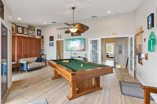 137 BRENT CIRCLE, Oldsmar, FL 34677