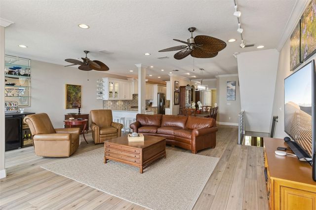 137 BRENT CIRCLE, Oldsmar, FL 34677