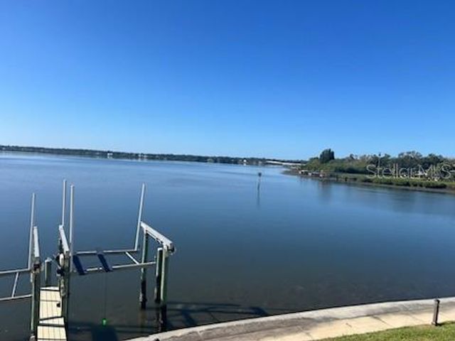 137 BRENT CIRCLE, Oldsmar, FL 34677