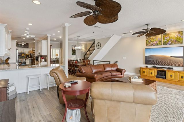 137 BRENT CIRCLE, Oldsmar, FL 34677