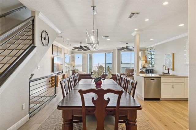 137 BRENT CIRCLE, Oldsmar, FL 34677