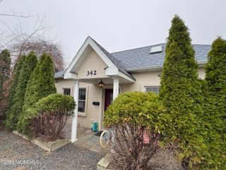 342 Elberon Boulevard, Oakhurst, NJ 07755