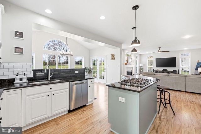 207 DILLONS LN, Mullica Hill, NJ 08062