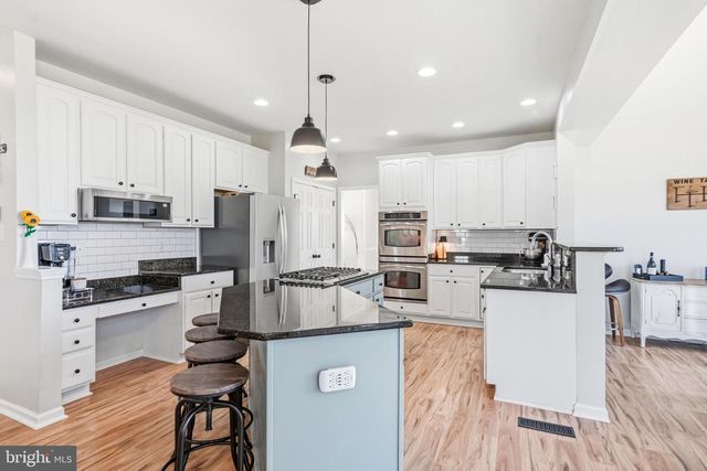 207 DILLONS LN, Mullica Hill, NJ 08062