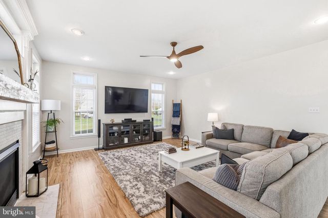 207 DILLONS LN, Mullica Hill, NJ 08062