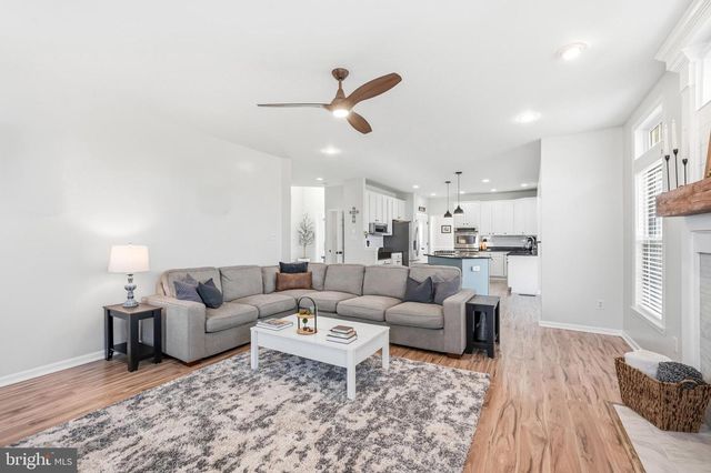 207 DILLONS LN, Mullica Hill, NJ 08062