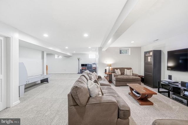 207 DILLONS LN, Mullica Hill, NJ 08062