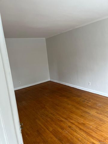 14014 Jewel Avenue, Flushing, NY 11367