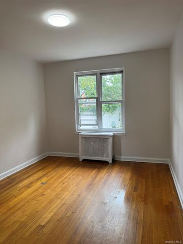 14014 Jewel Avenue, Flushing, NY 11367