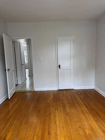 14014 Jewel Avenue, Flushing, NY 11367