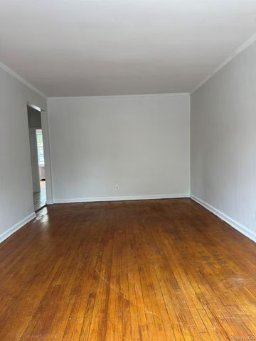 14014 Jewel Avenue, Flushing, NY 11367