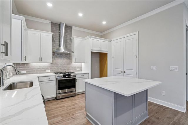 581 Beechwood Way, Hoschton, GA 30548