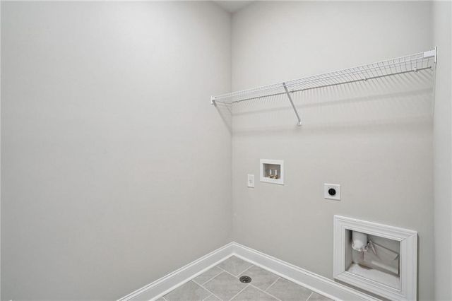 581 Beechwood Way, Hoschton, GA 30548