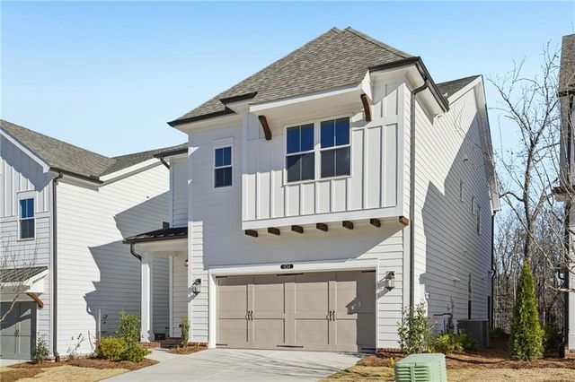 581 Beechwood Way, Hoschton, GA 30548