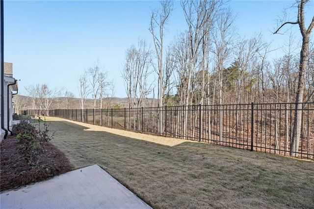 581 Beechwood Way, Hoschton, GA 30548