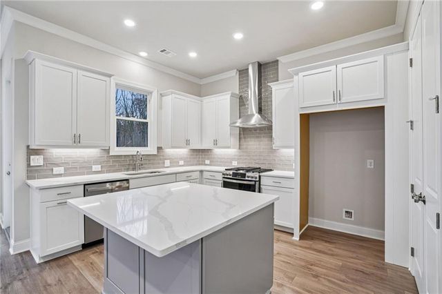 581 Beechwood Way, Hoschton, GA 30548