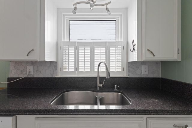 4406 Lakeside Dr., Little River, SC 29566