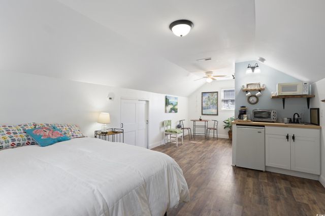 4406 Lakeside Dr., Little River, SC 29566