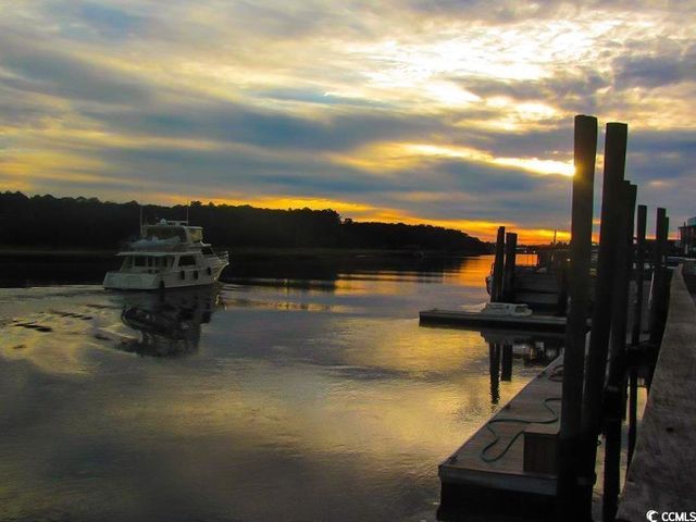 4406 Lakeside Dr., Little River, SC 29566