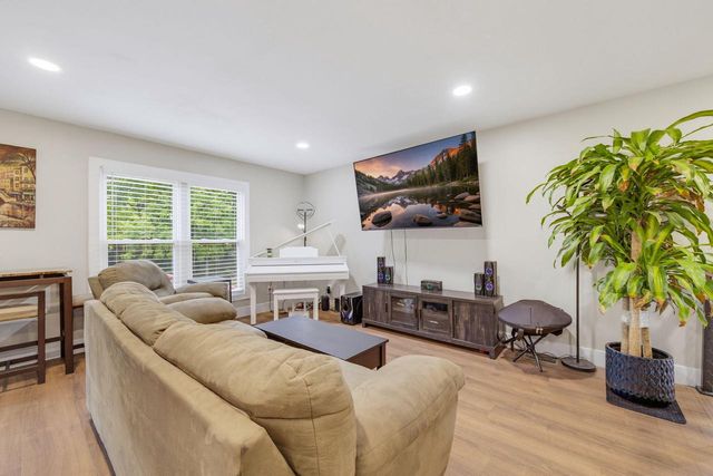 5538 Sandy LANE, Mount Pleasant, WI 53406