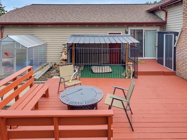 5538 Sandy LANE, Mount Pleasant, WI 53406