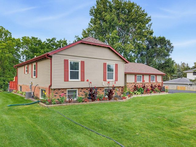 5538 Sandy LANE, Mount Pleasant, WI 53406