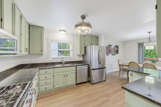 5538 Sandy LANE, Mount Pleasant, WI 53406