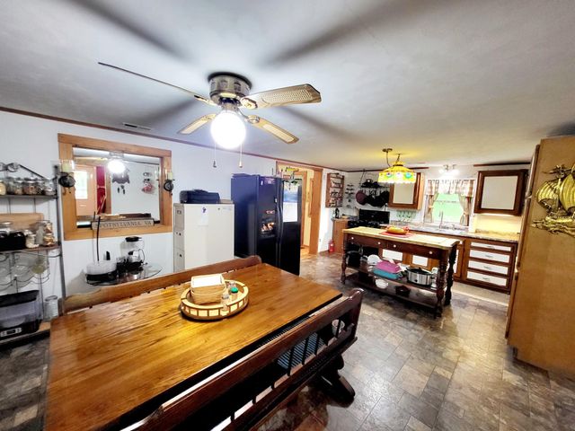 1652 Happy Acres DR, Moneta, VA 24121