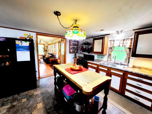 1652 Happy Acres DR, Moneta, VA 24121