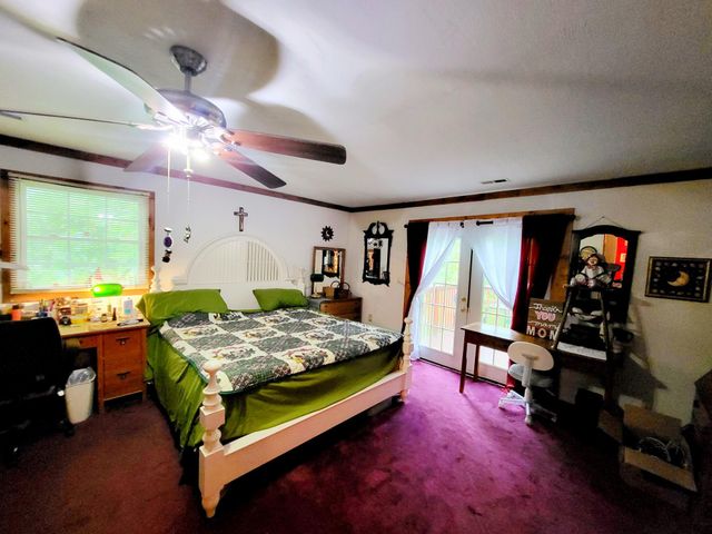 1652 Happy Acres DR, Moneta, VA 24121