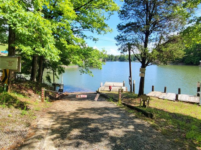 1652 Happy Acres DR, Moneta, VA 24121