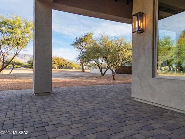2320 N Soldier Trail, Tucson, AZ 85749