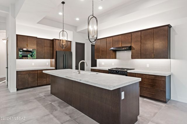 2320 N Soldier Trail, Tucson, AZ 85749