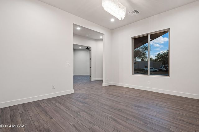 2320 N Soldier Trail, Tucson, AZ 85749