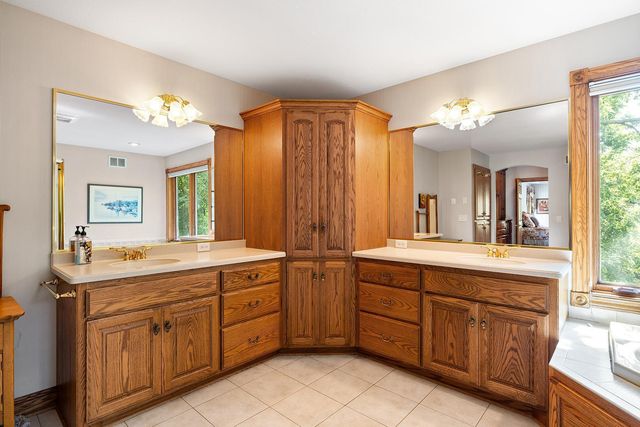 2828 Burnham Boulevard, Minneapolis, MN 55416