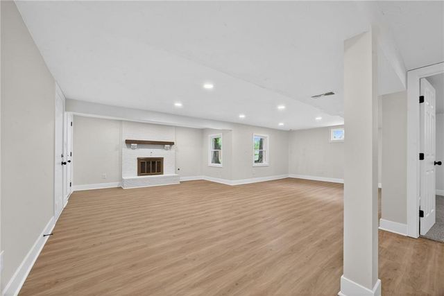 608 SW Montgomery Street, Lee's Summit, MO 64081