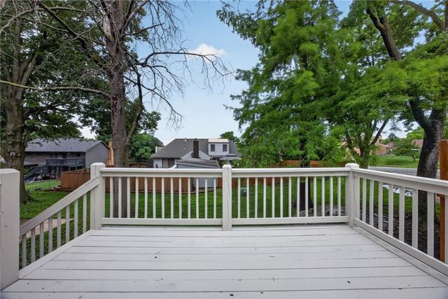 608 SW Montgomery Street, Lee's Summit, MO 64081
