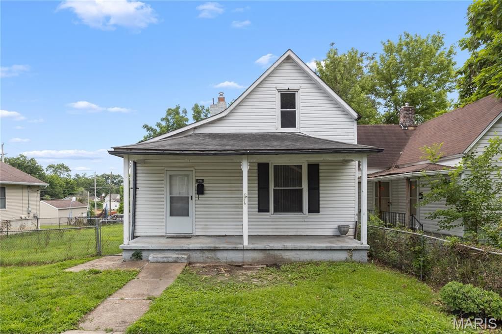 6704 Schofield Place, St Louis, MO 63133