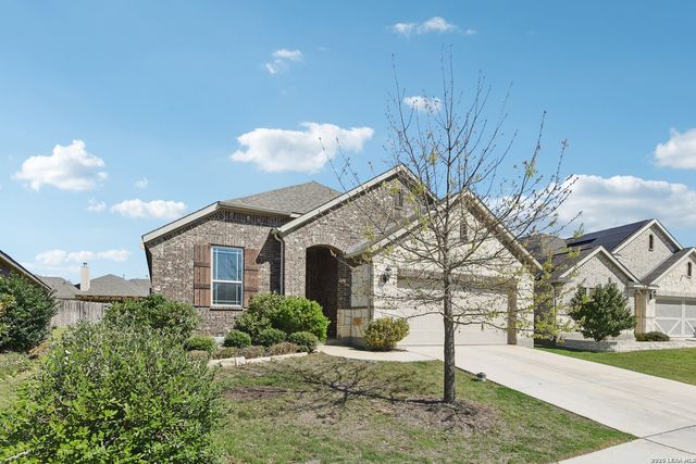 131 DOVETAIL ST, Boerne, TX 78006