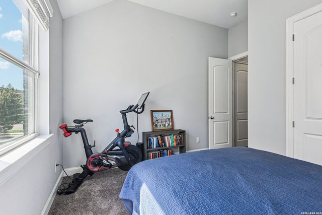 131 DOVETAIL ST, Boerne, TX 78006