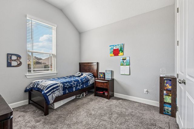131 DOVETAIL ST, Boerne, TX 78006