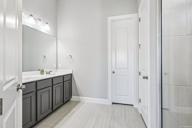 131 DOVETAIL ST, Boerne, TX 78006