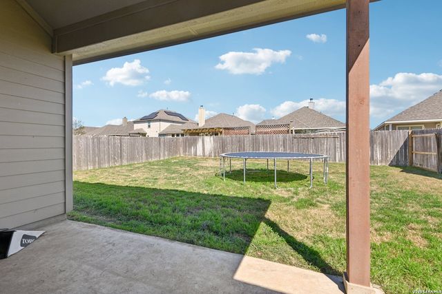 131 DOVETAIL ST, Boerne, TX 78006