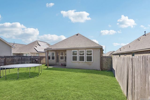 131 DOVETAIL ST, Boerne, TX 78006
