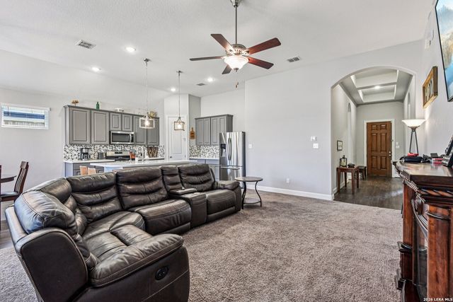 131 DOVETAIL ST, Boerne, TX 78006