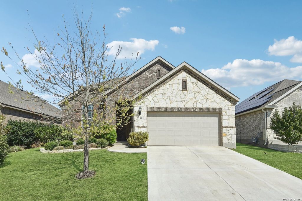 131 DOVETAIL ST, Boerne, TX 78006