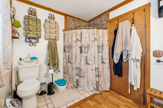 724 South Windsor Street, Royalton, VT 05068